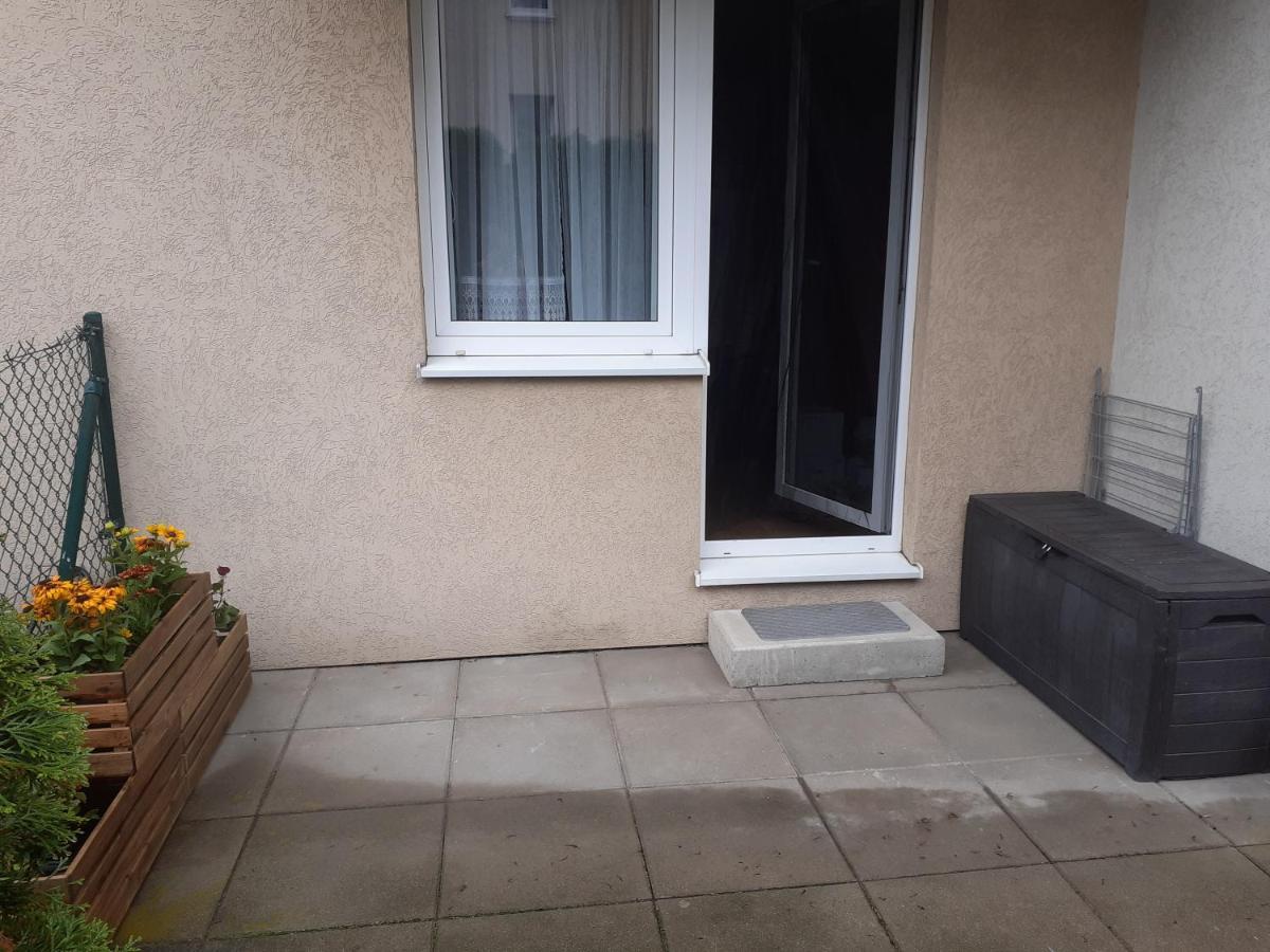 Sloneczny Apartament Z Malym Ogrodkiem Wejherowo Esterno foto